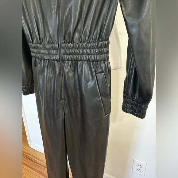 Alice + Olivia | NWOT Black Levi Vegan Leather Jumpsuit - Size US 2 - Picture 9 of 11